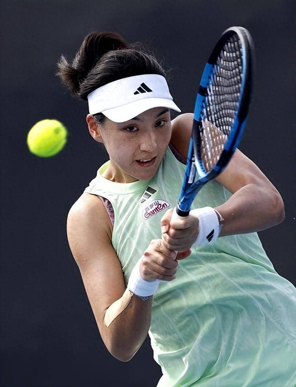 比赛更加引 比赛更加引