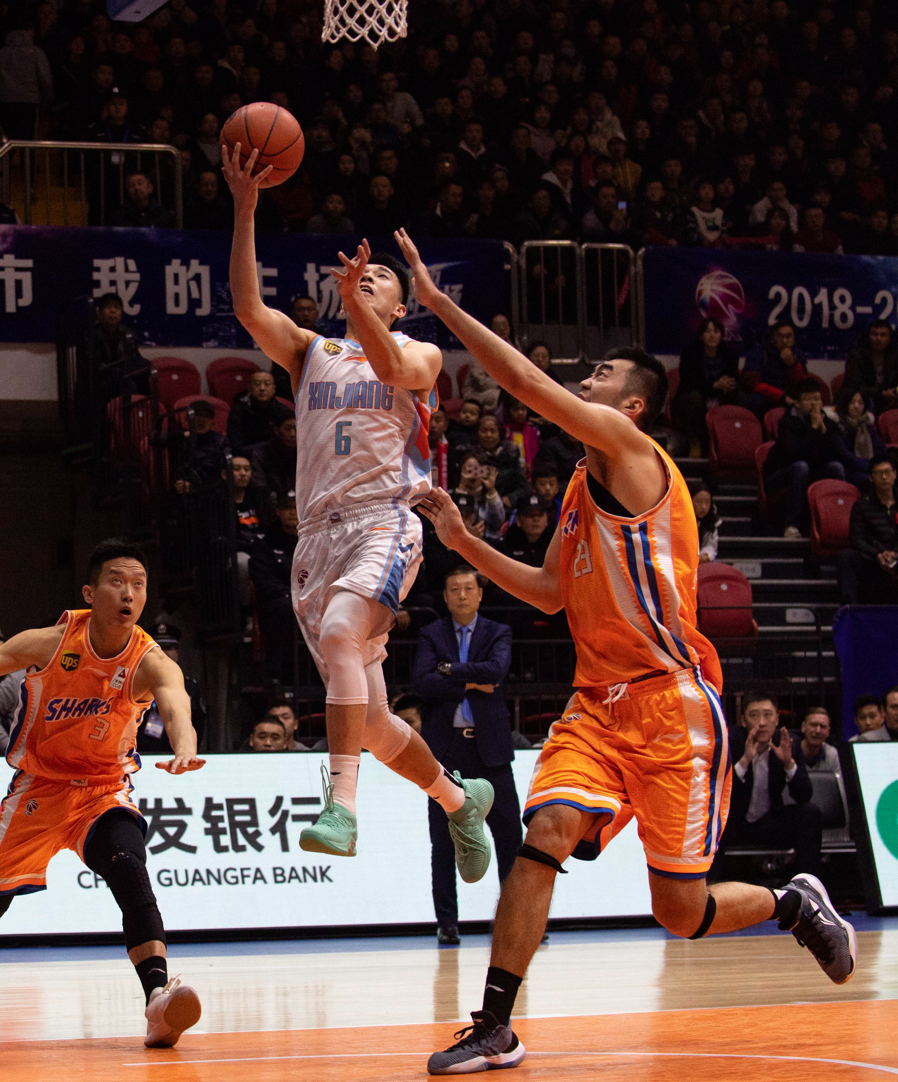 长且对高空 长且对高空