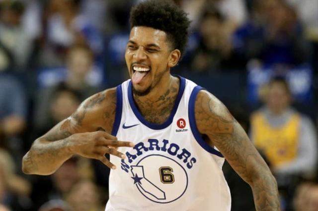 以球迷为中 以球迷为中