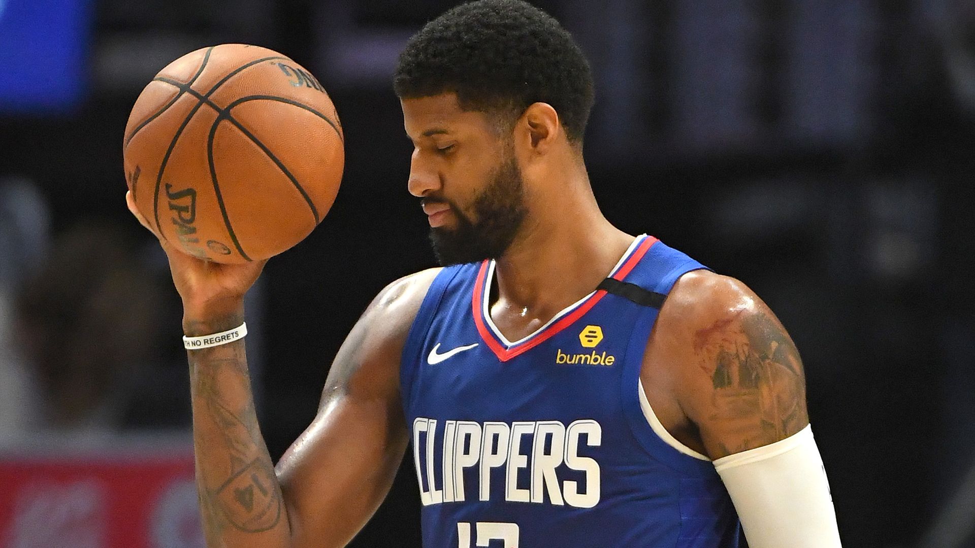 以边路纵深 以边路纵深